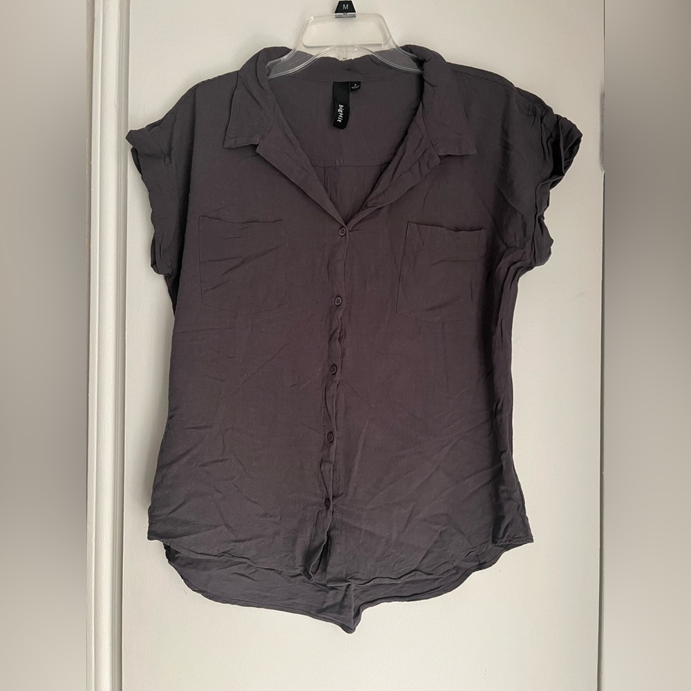 Women's Gray Button-Up Top